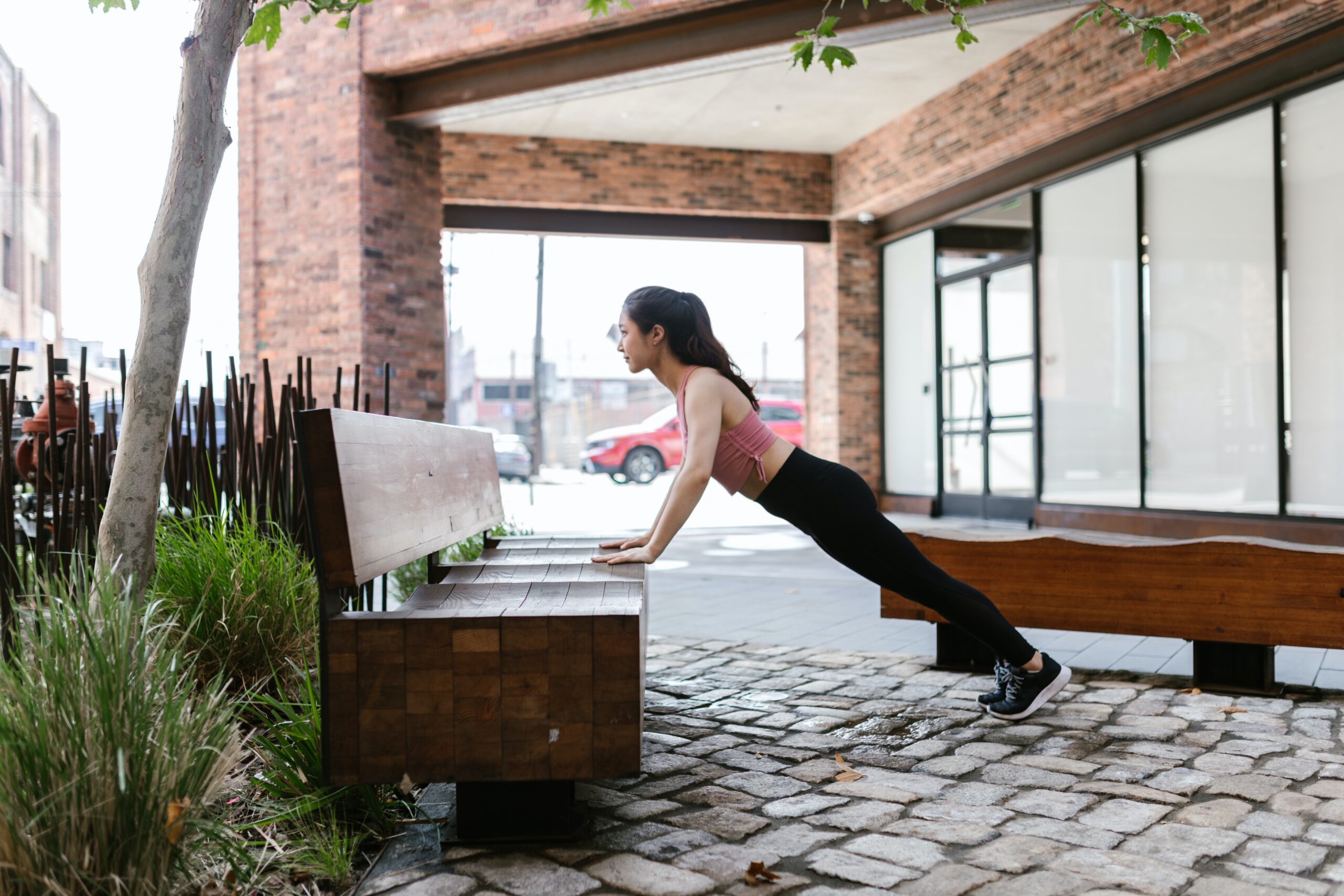 The Ultimate Guide to Calisthenics: What it is, Benefits, and How to Get Started